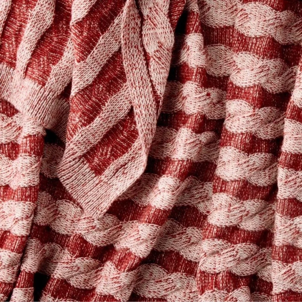 NWT Twisted Cable Throw Blanket
